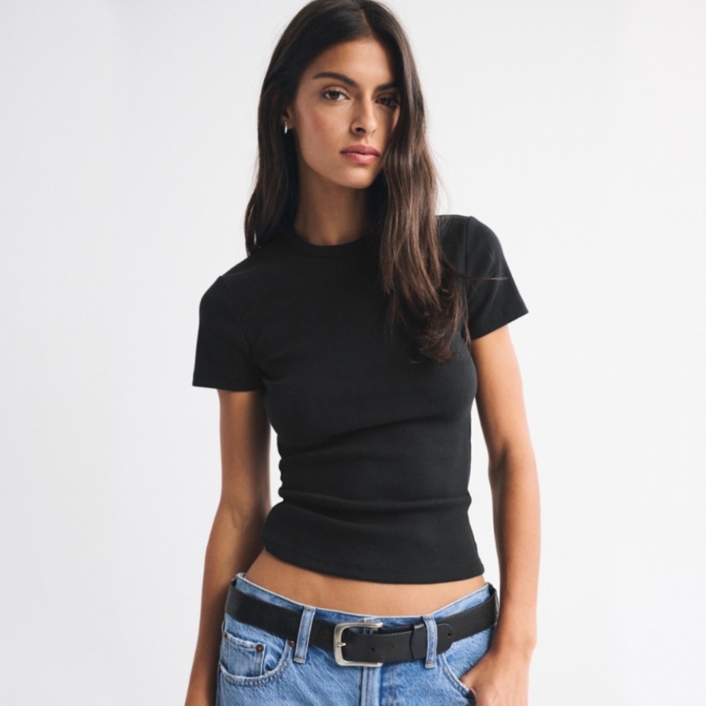 essential rib tuckable baby tee